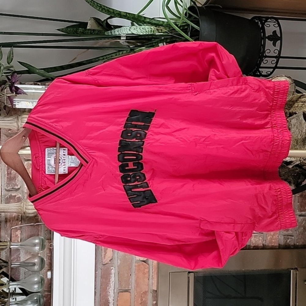 VNTG Genuine Stuff College Wisconsin Badgers Lined Pullover Windbreaker Red XL